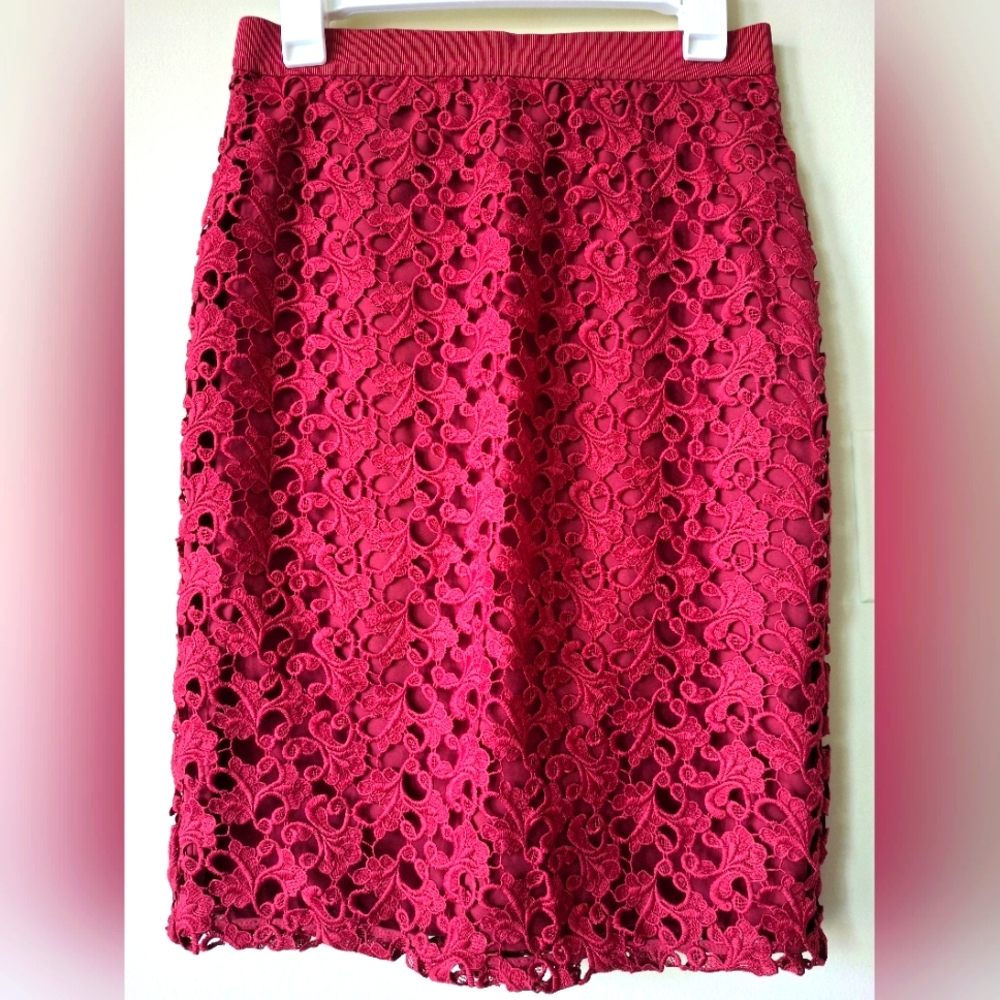 Ann Taylor Red Lace Pencil Skirt - 4
